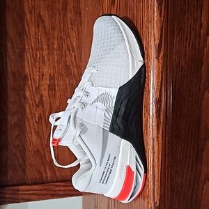 Nike women metcon sneakers